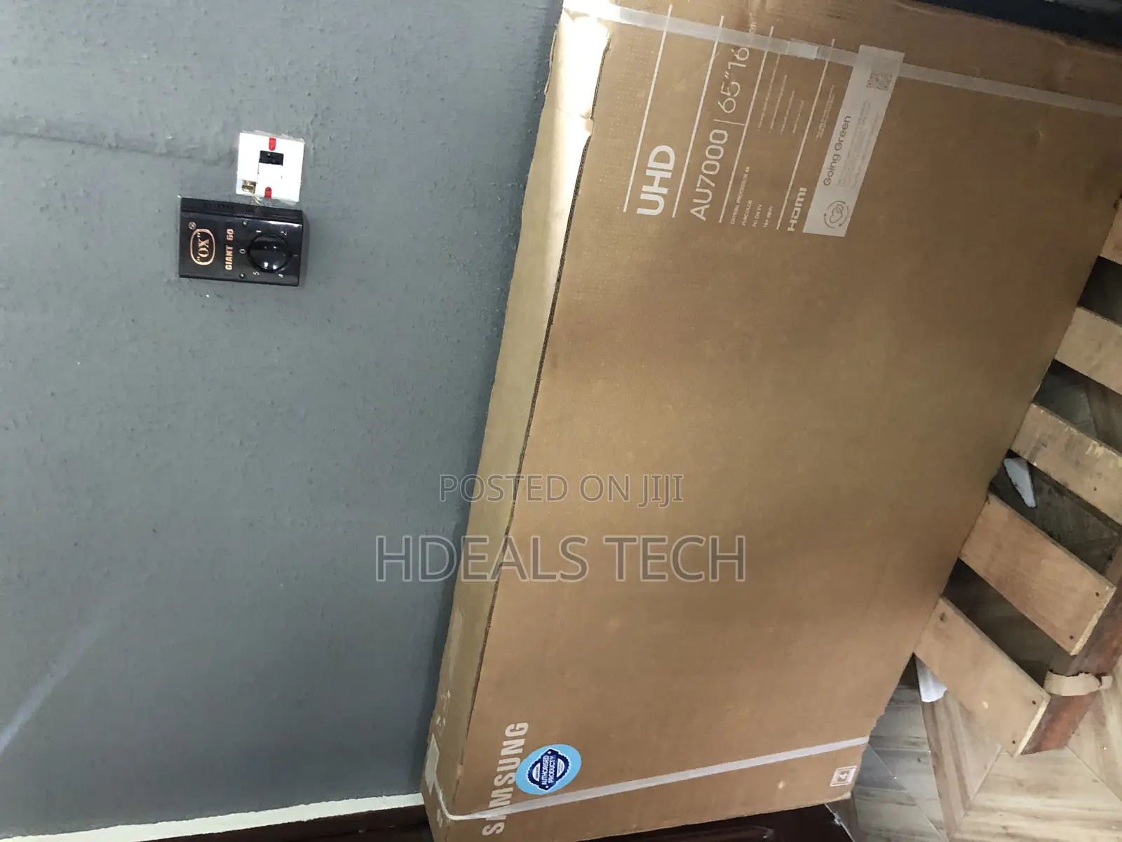 Smart TV | Samsung 65 Inches.