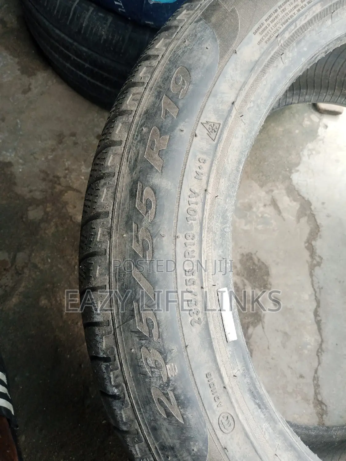 235/55r19 Tokunbo Tires