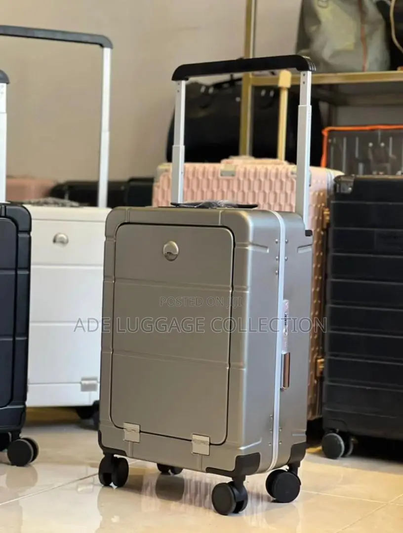 Light Aluminum Trolley With Laptop Compart With USB Charger