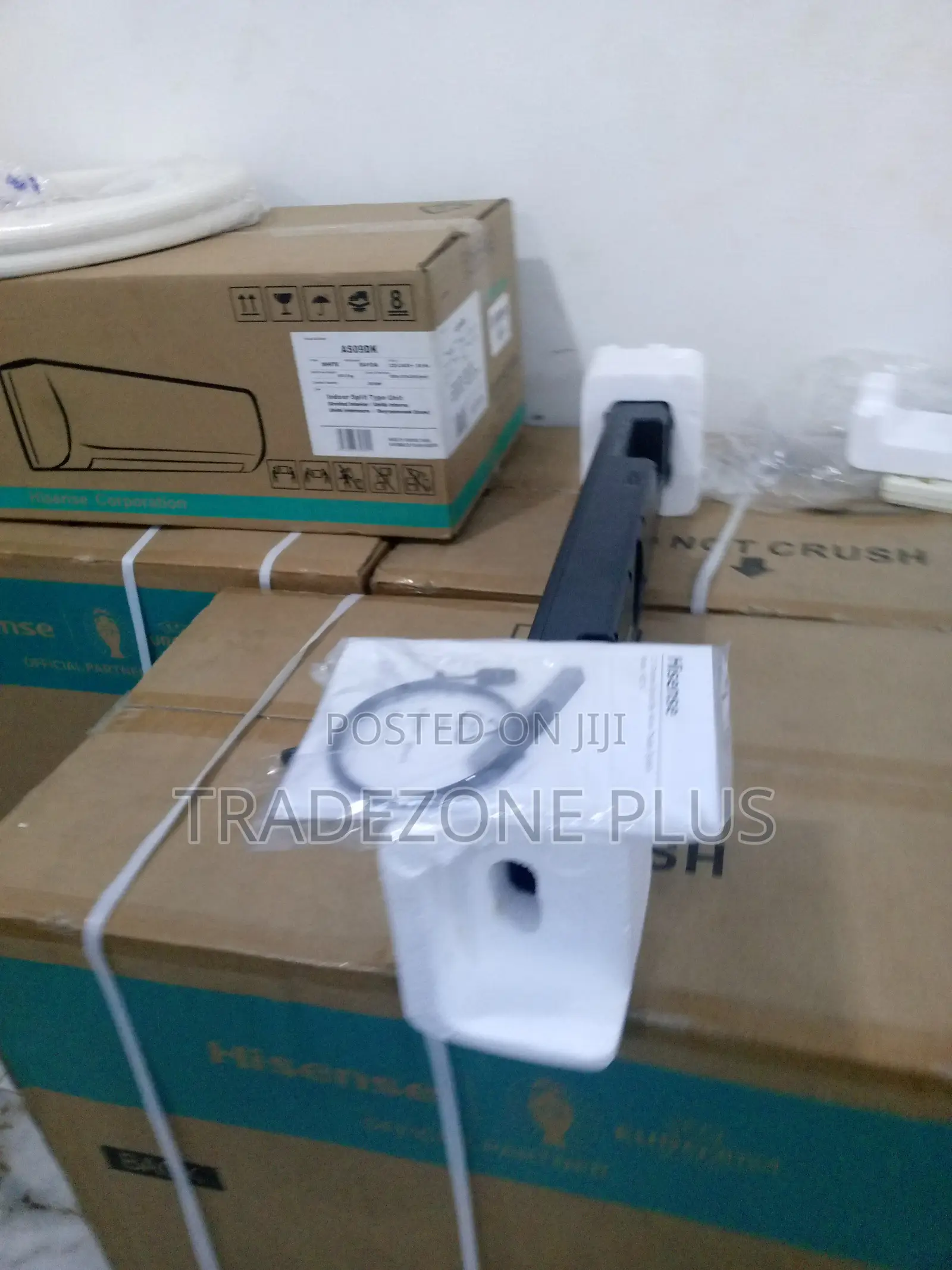 Brand New Hs214 Soundbar With Inbuilt Subwoofer