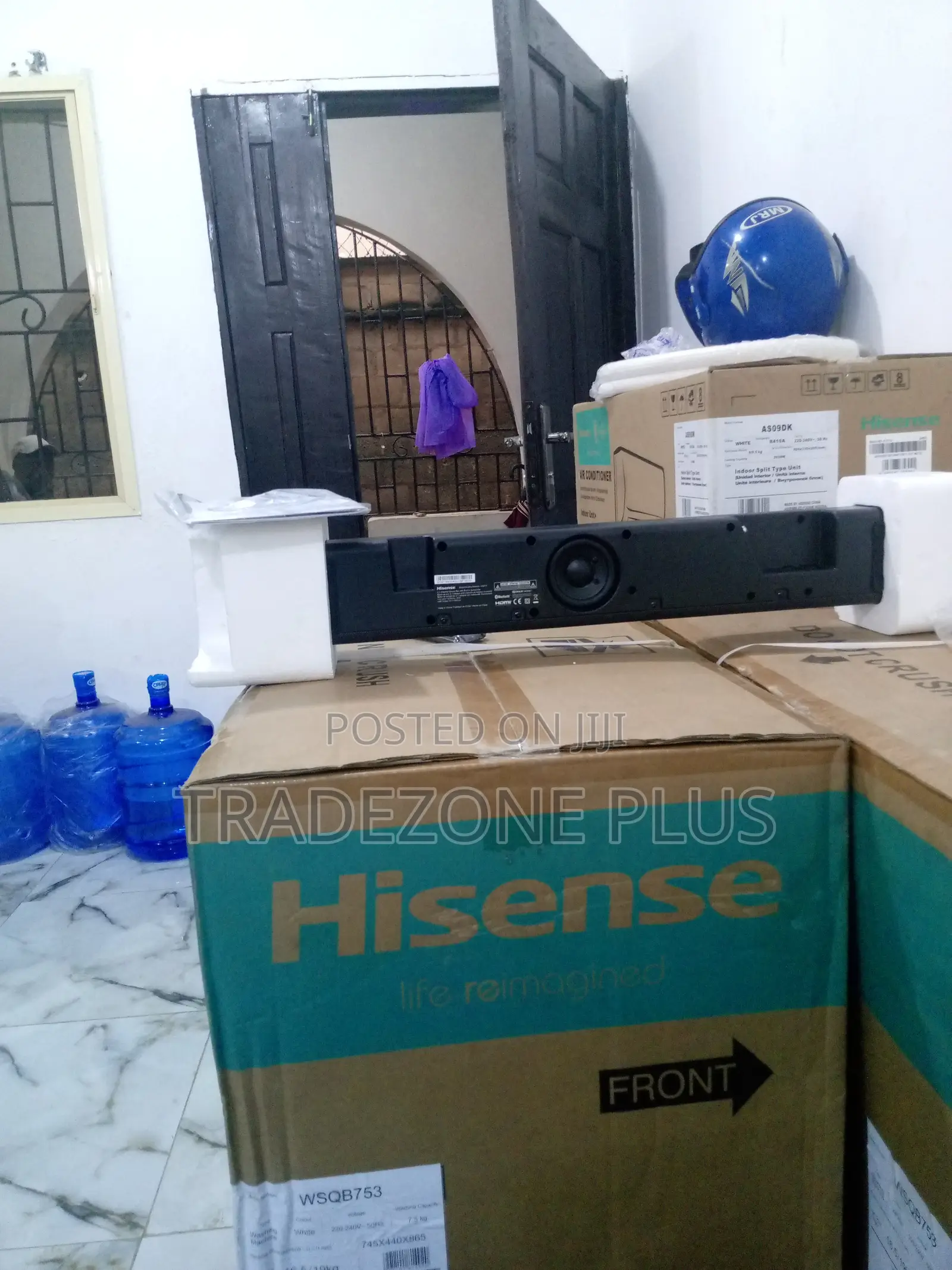 Classic Hisense Soundbar With Subwoofer