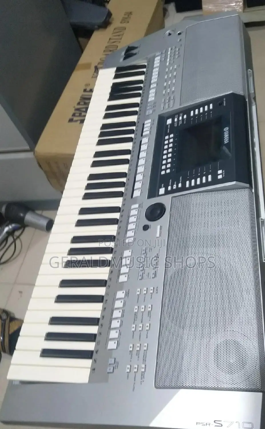 UK Used Yamaha PSR-S710 Keyboard