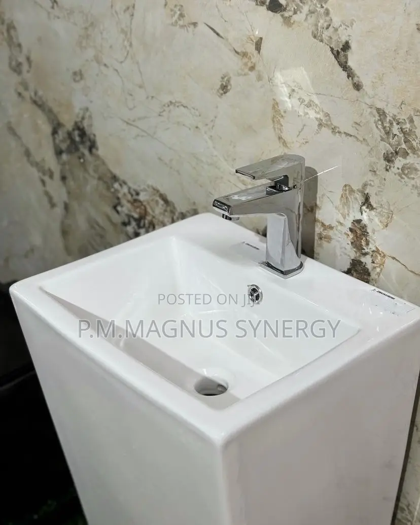 England Standard Standing Wash Hand Basin.