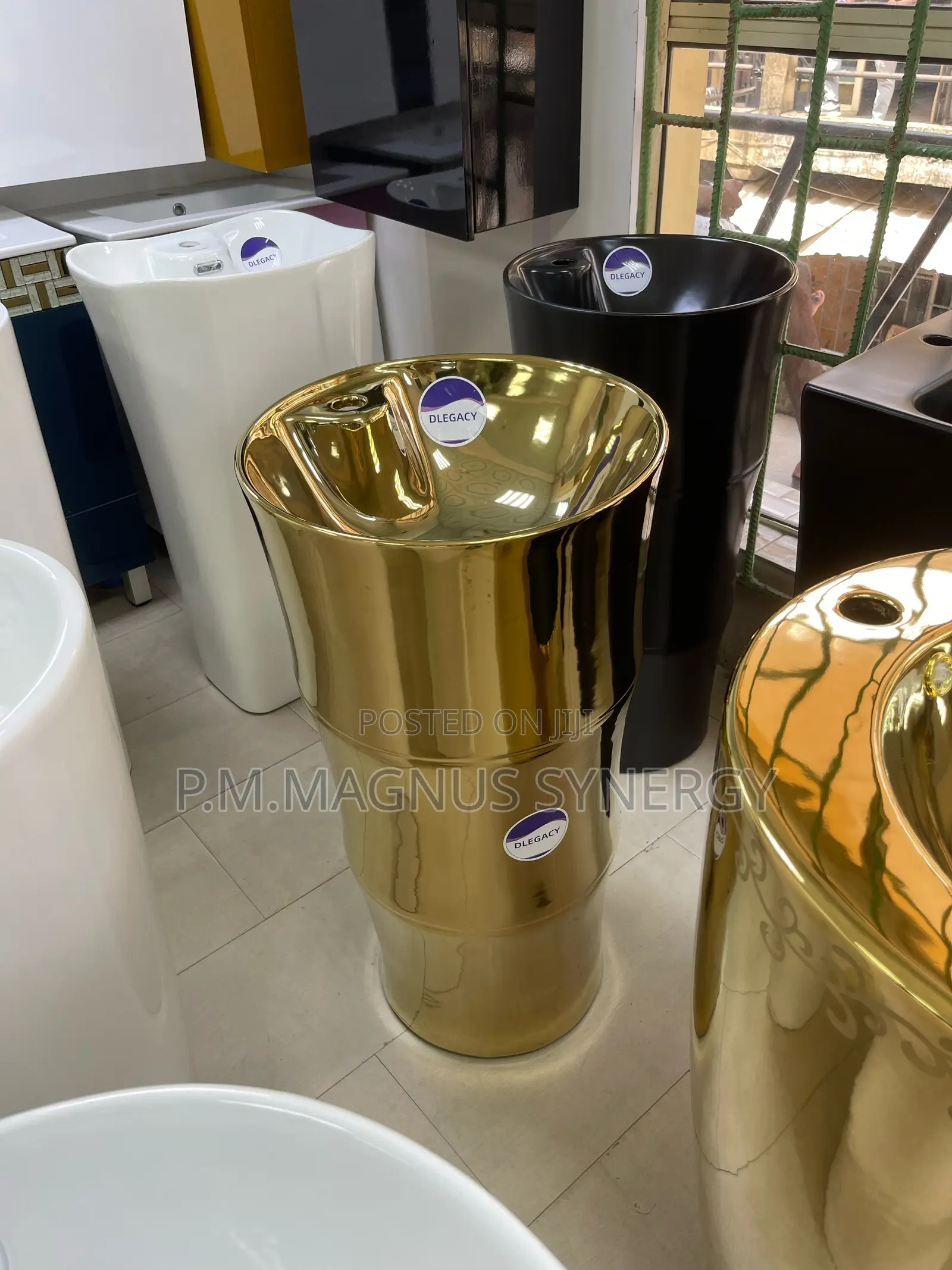 England Standard Gold Standing Basin.