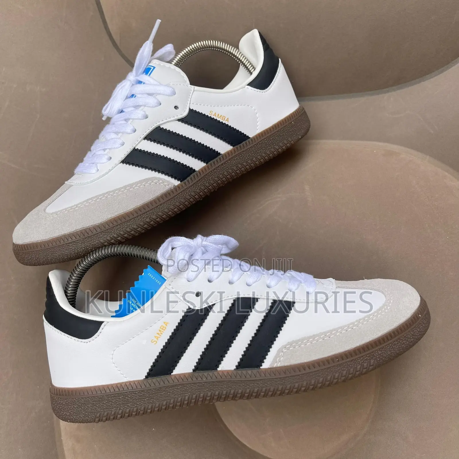Original Adidas Samba. Classic White Sneakers
