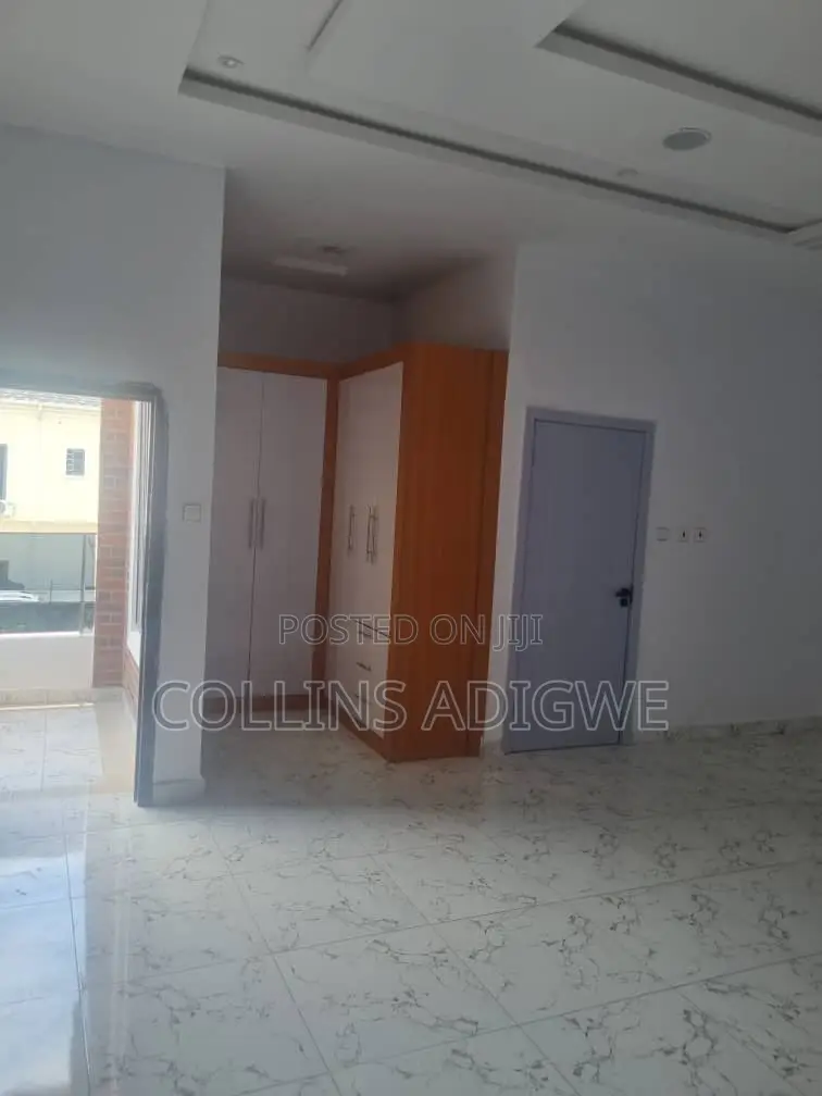 4bdrm Duplex in Oral Estate Chevron for sale