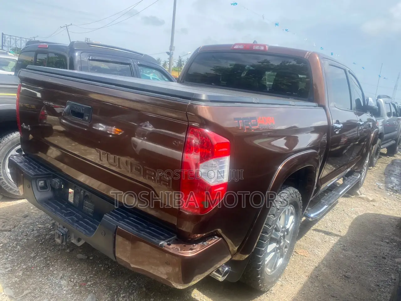 Toyota Tundra 2017 Orange