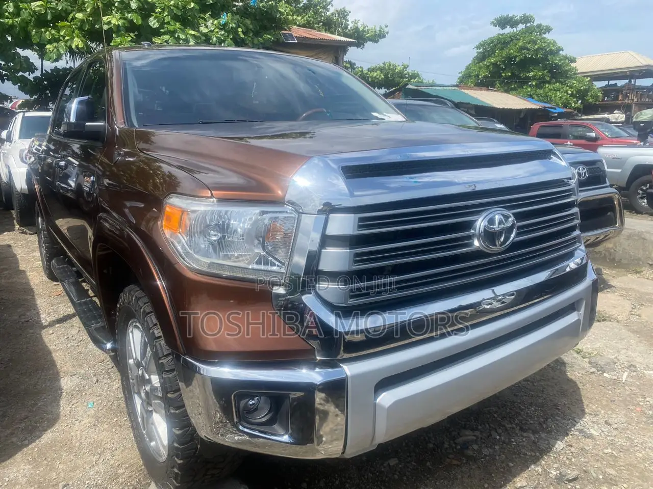 Toyota Tundra 2017 Orange