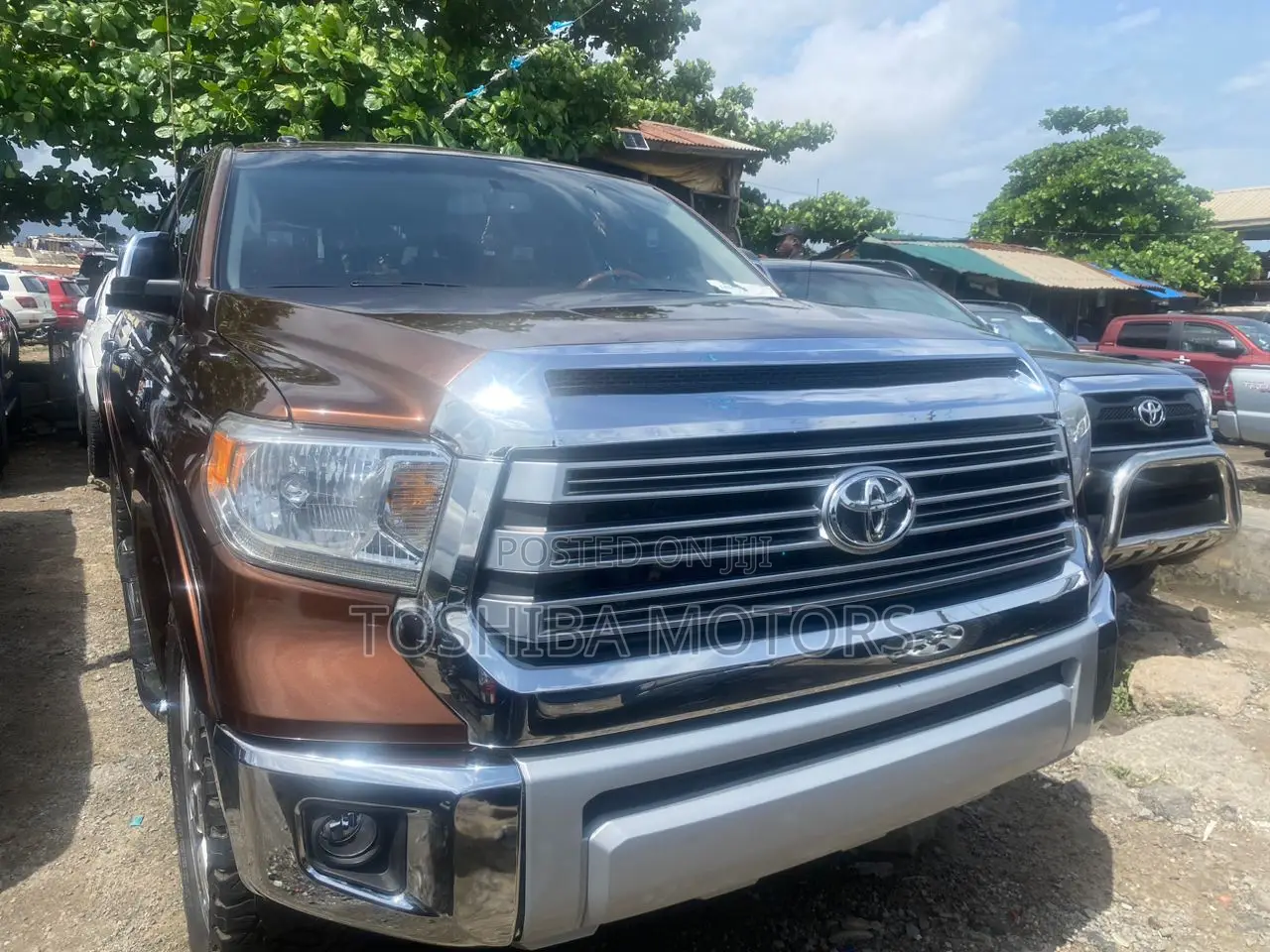Toyota Tundra 2017 Orange