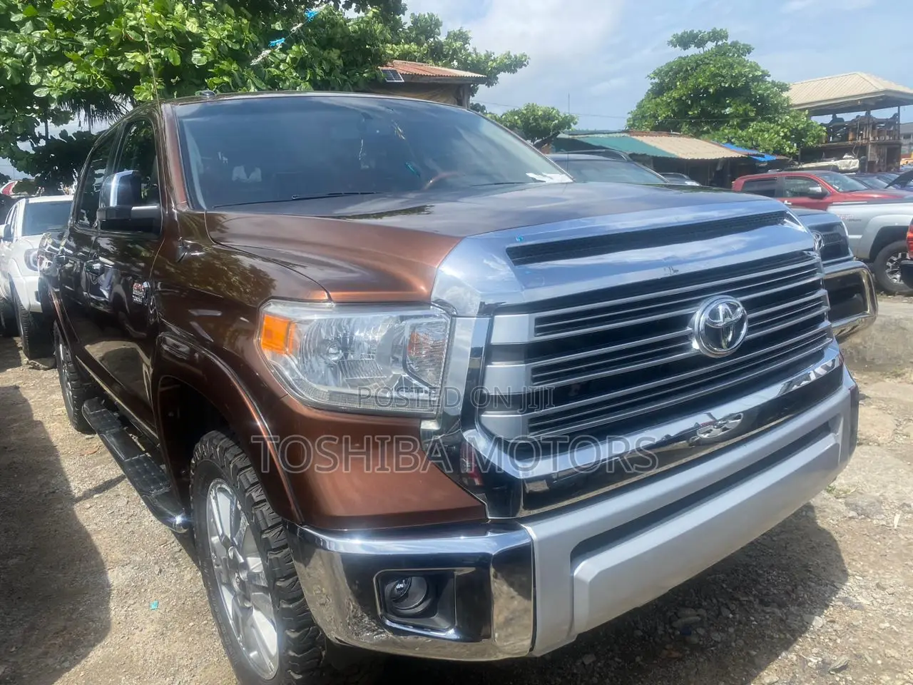 Toyota Tundra 2017 Orange