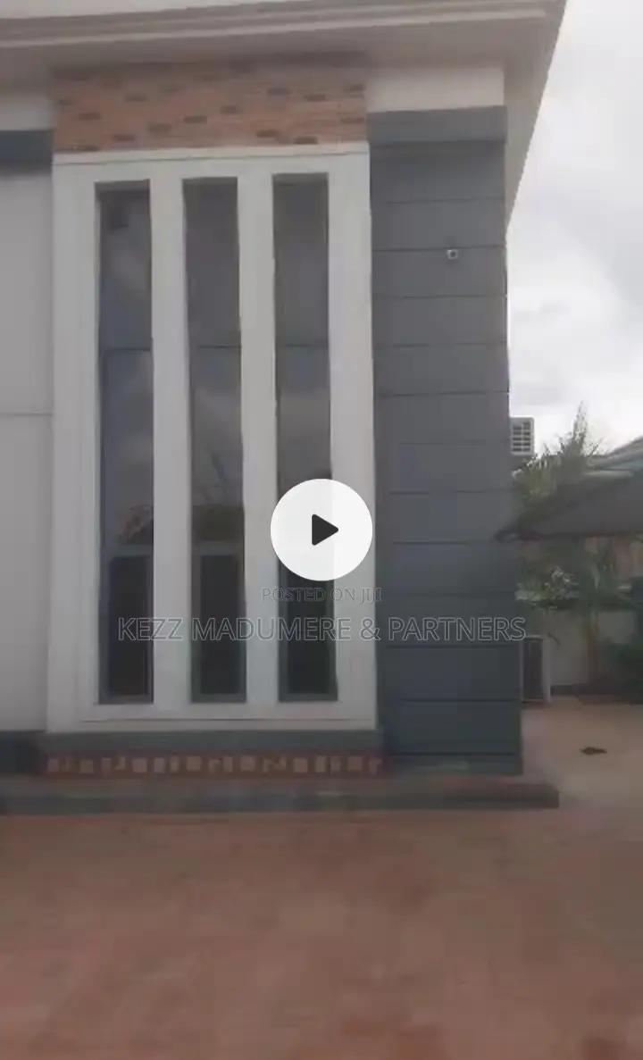 10bdrm Duplex in Suncity Estate , for sale