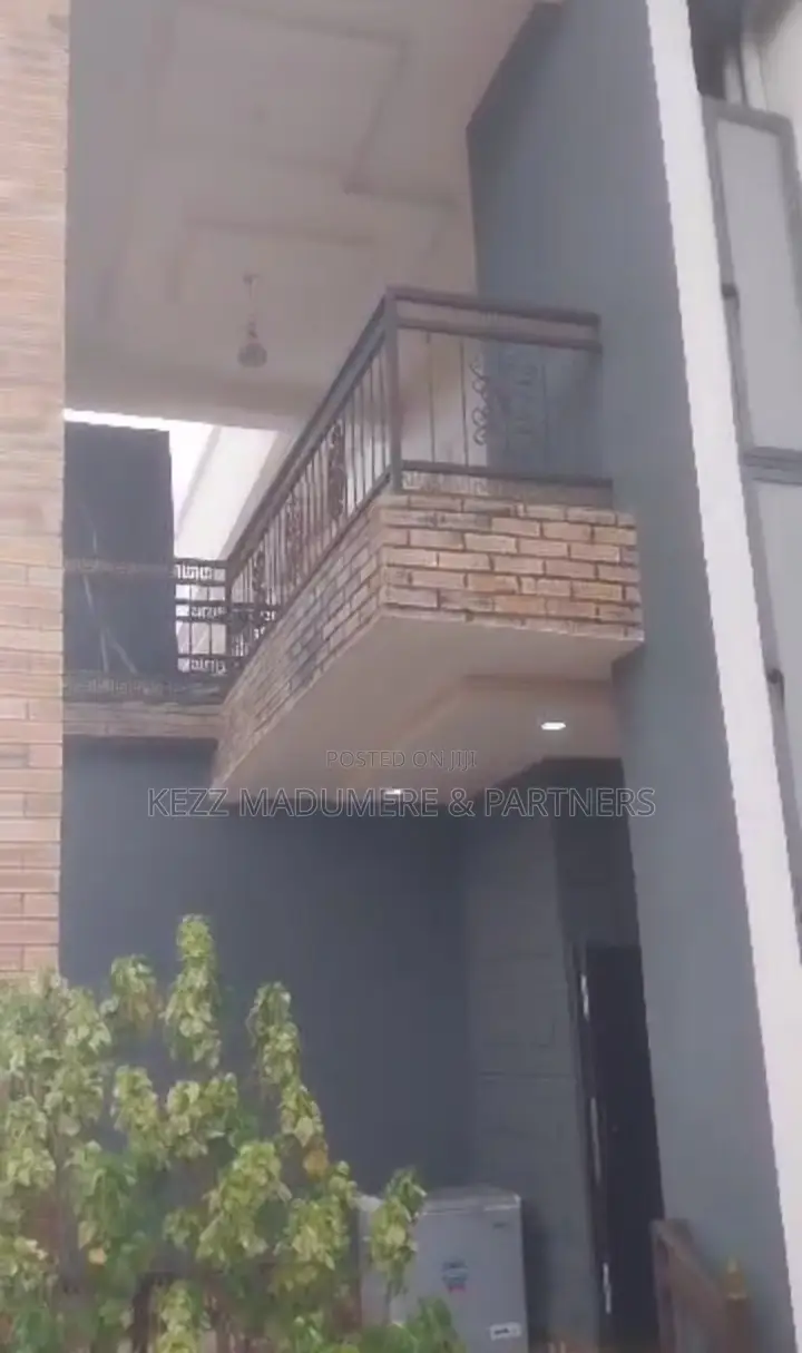 10bdrm Duplex in Suncity Estate , for sale