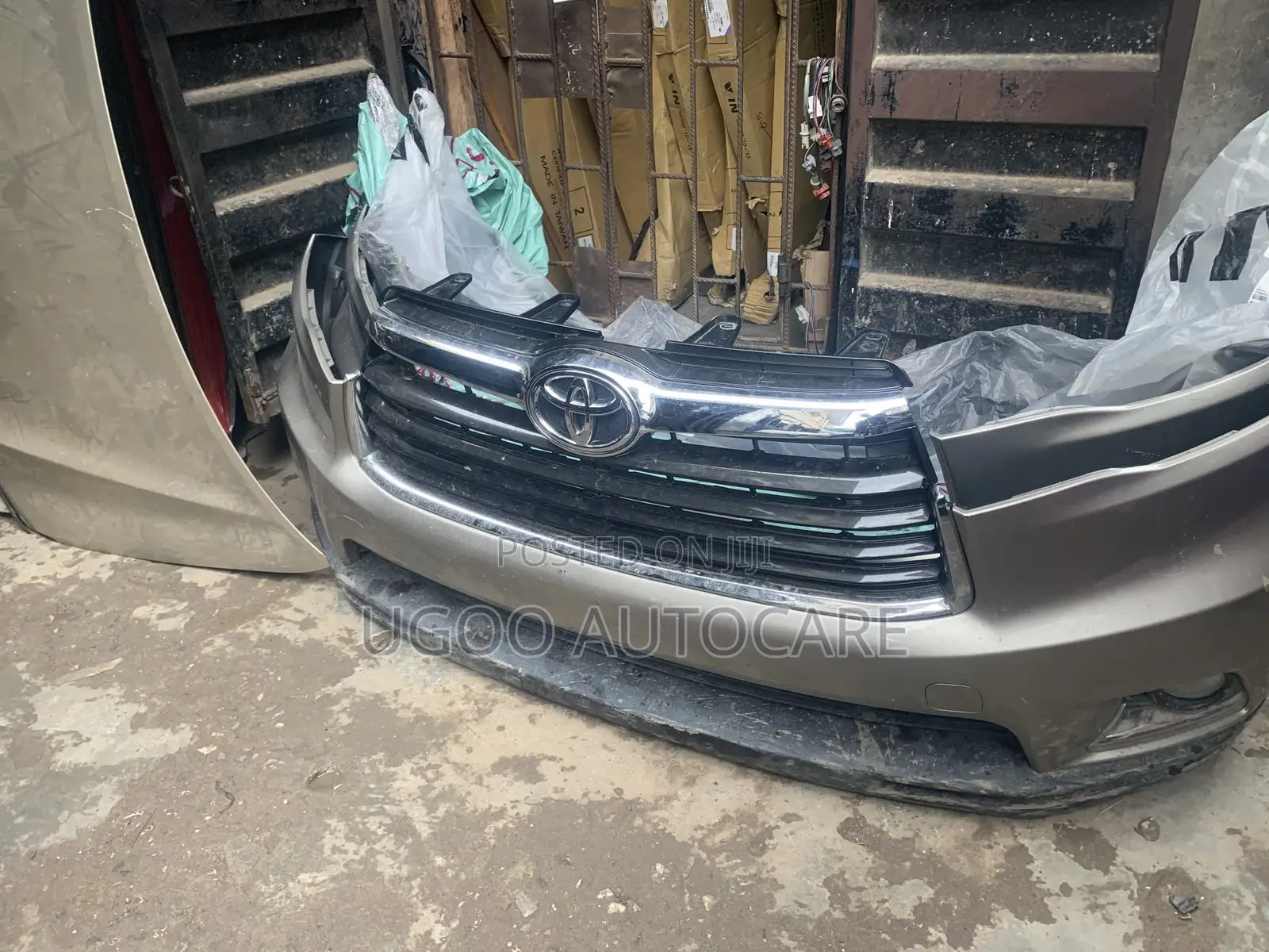 Complete Front Bumper Toyota Highlander 2015 Model