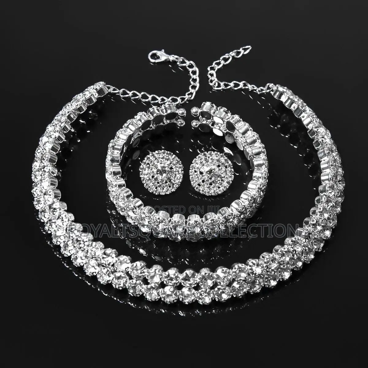 Pearls Choker