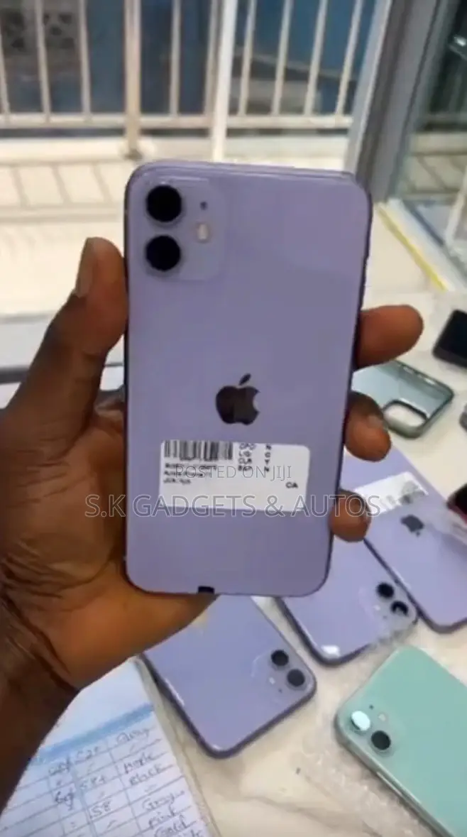 Apple iPhone 11 64 GB Purple