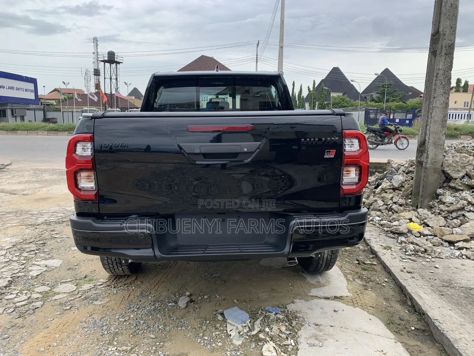 New Toyota Hilux 2024 Black