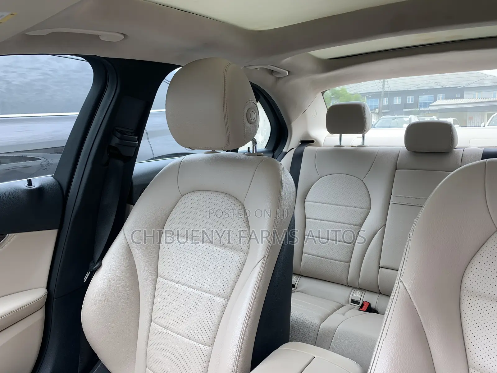 Mercedes-Benz C300 Luxury 4dr AWD 4Matic Sedan (2.0L 4cyl 7A) 2015