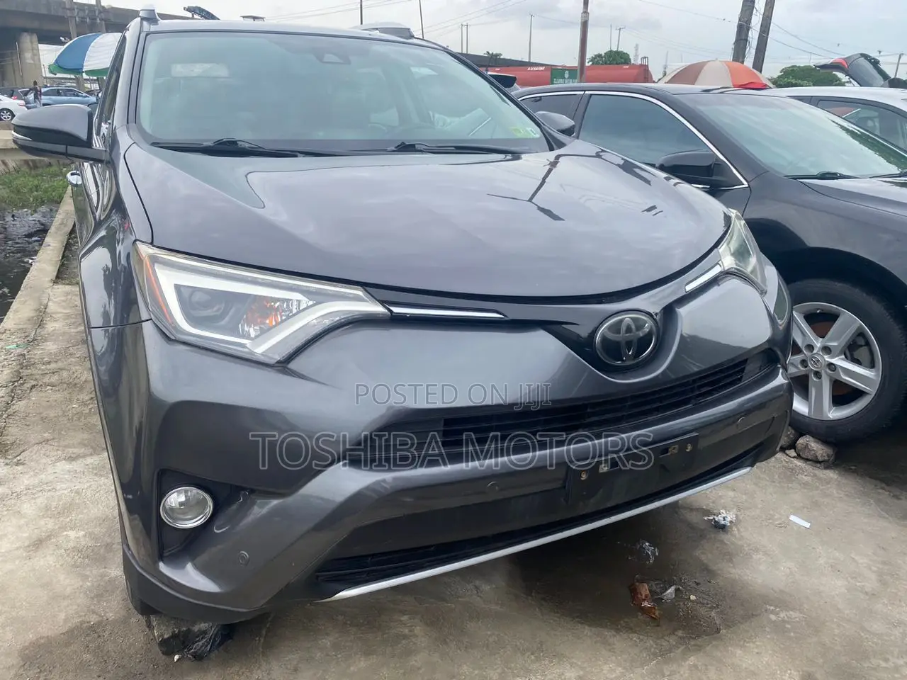 Toyota RAV4 2017 Gray