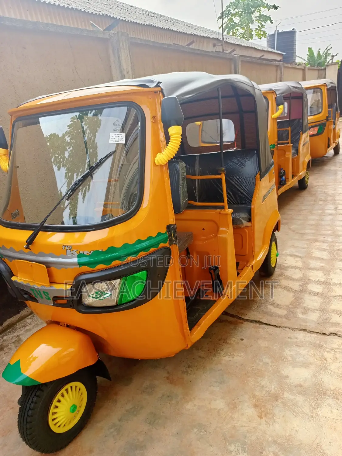 TVS Apache 160 4V 2019 Gold
