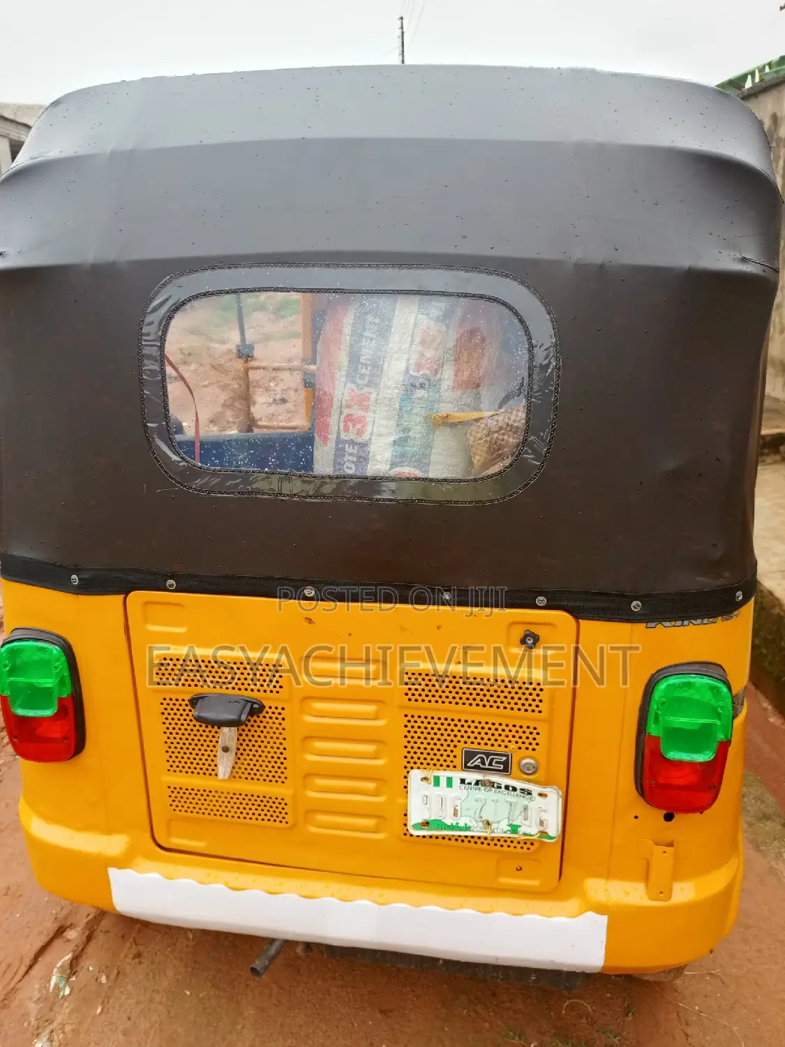 TVS Apache 160 4V 2019 Gold