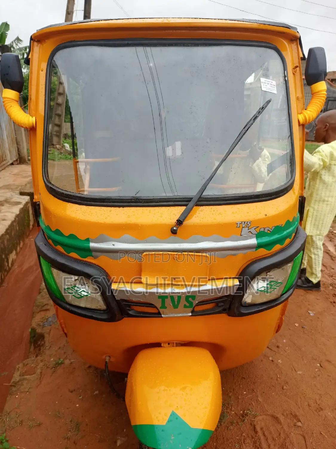 TVS Apache 160 4V 2019 Gold