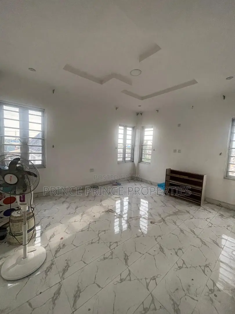 Furnished 2bdrm Block of Flats in Surulere for rent
