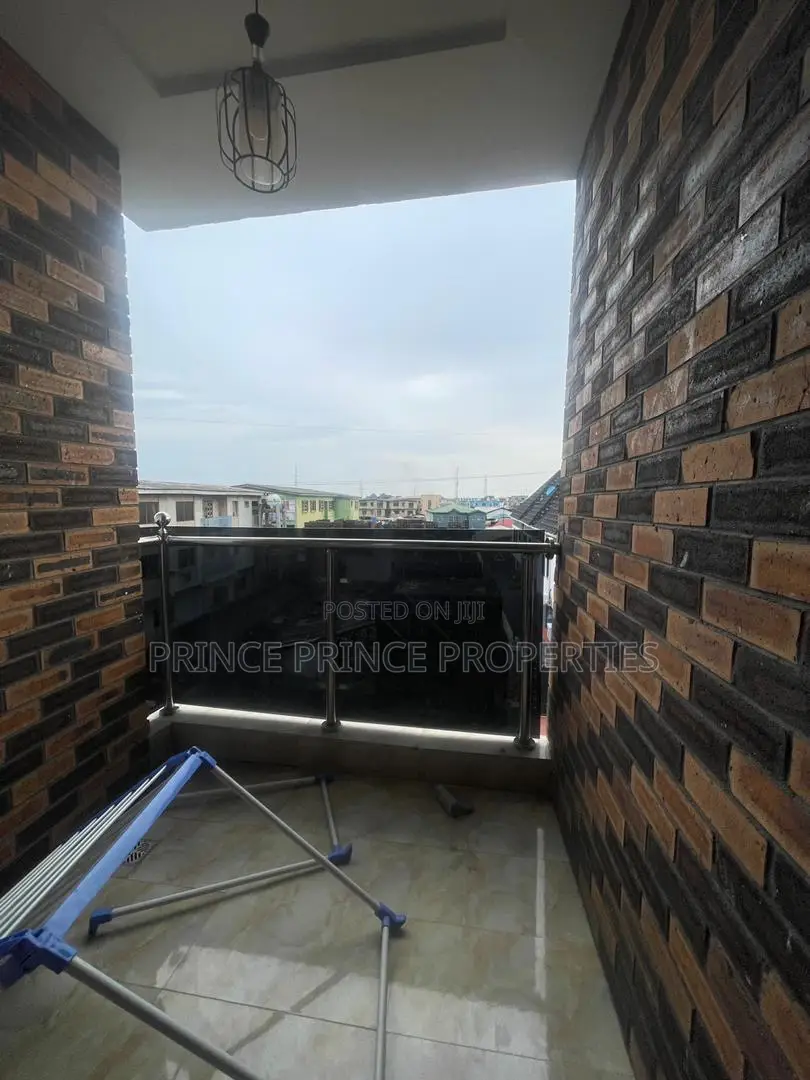 Furnished 2bdrm Block of Flats in Surulere for rent