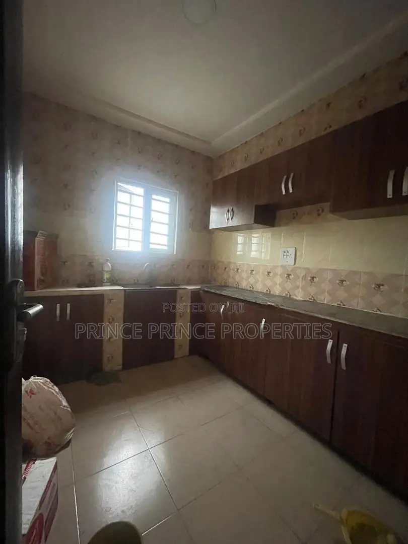 Furnished 2bdrm Block of Flats in Surulere for rent