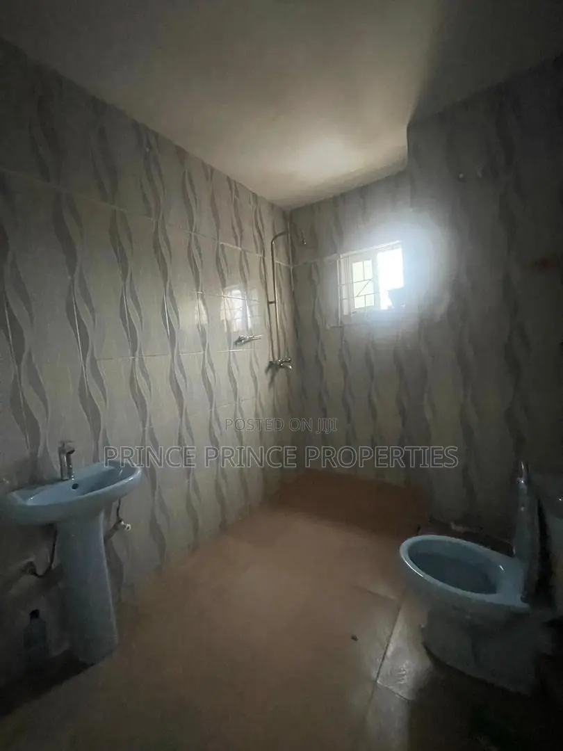 Furnished 2bdrm Block of Flats in Surulere for rent