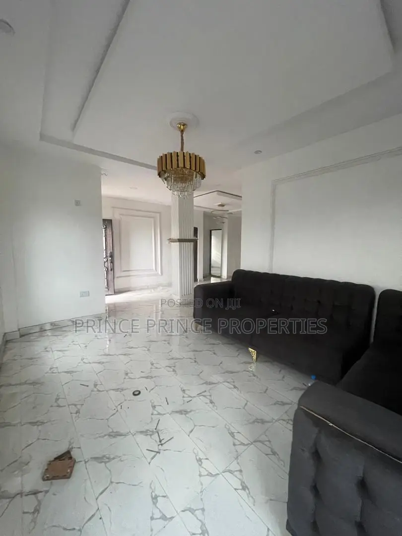 Furnished 2bdrm Block of Flats in Surulere for rent