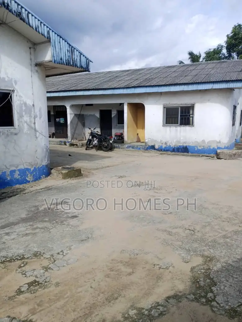 1bdrm Block of Flats in Port-Harcourt for sale