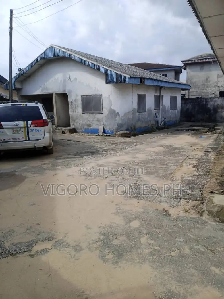 1bdrm Block of Flats in Port-Harcourt for sale