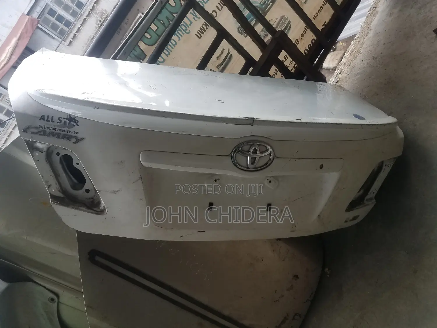 Boot for Toyota Camry 2.7