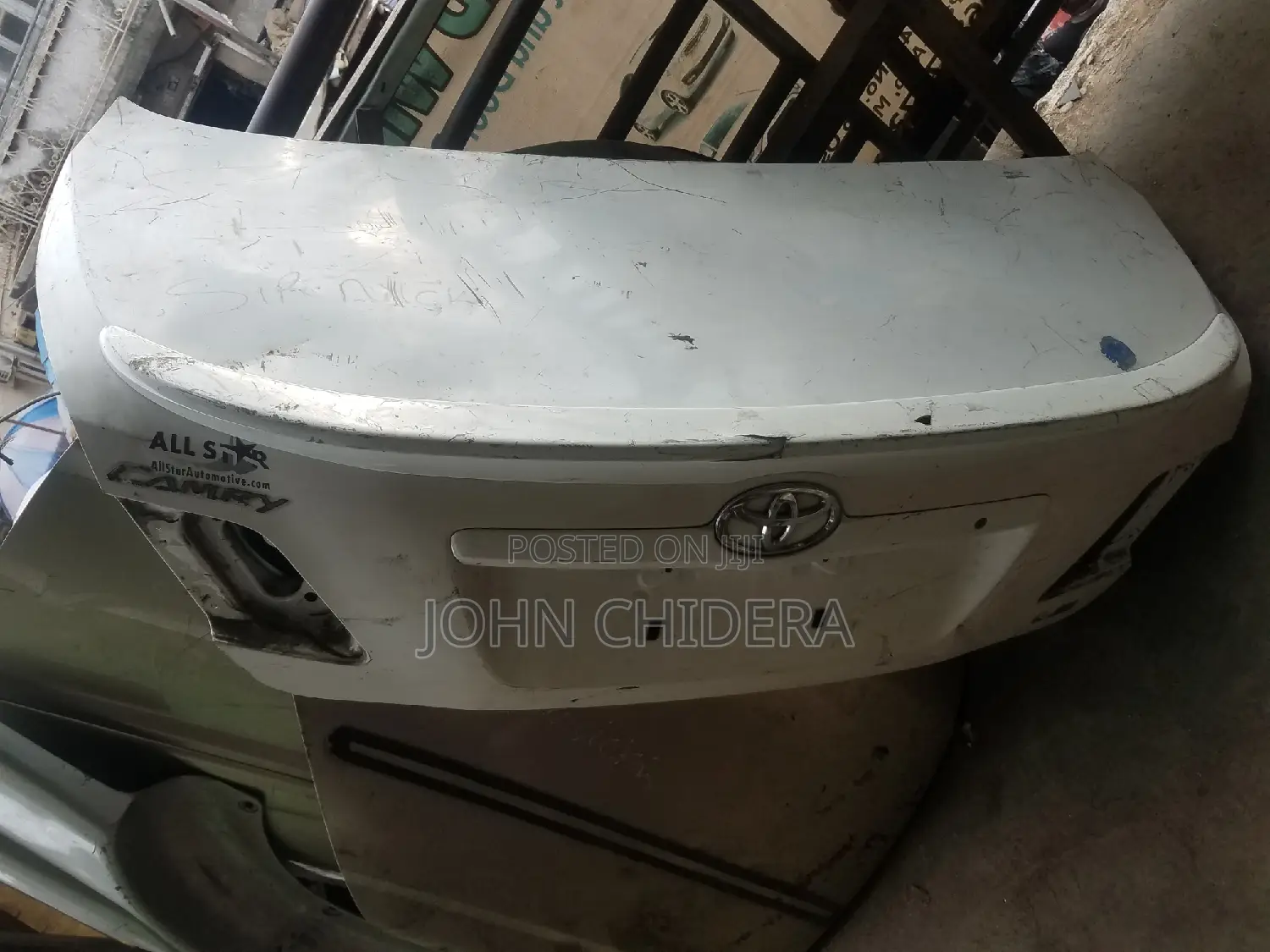 Boot for Toyota Camry 2.7