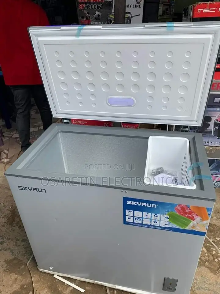 Skyrun Freezer 200a Cools From Down to Up