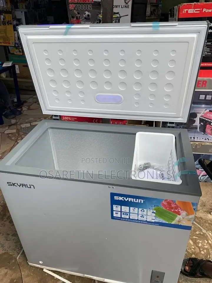 Skyrun Freezer 200a Cools From Down to Up