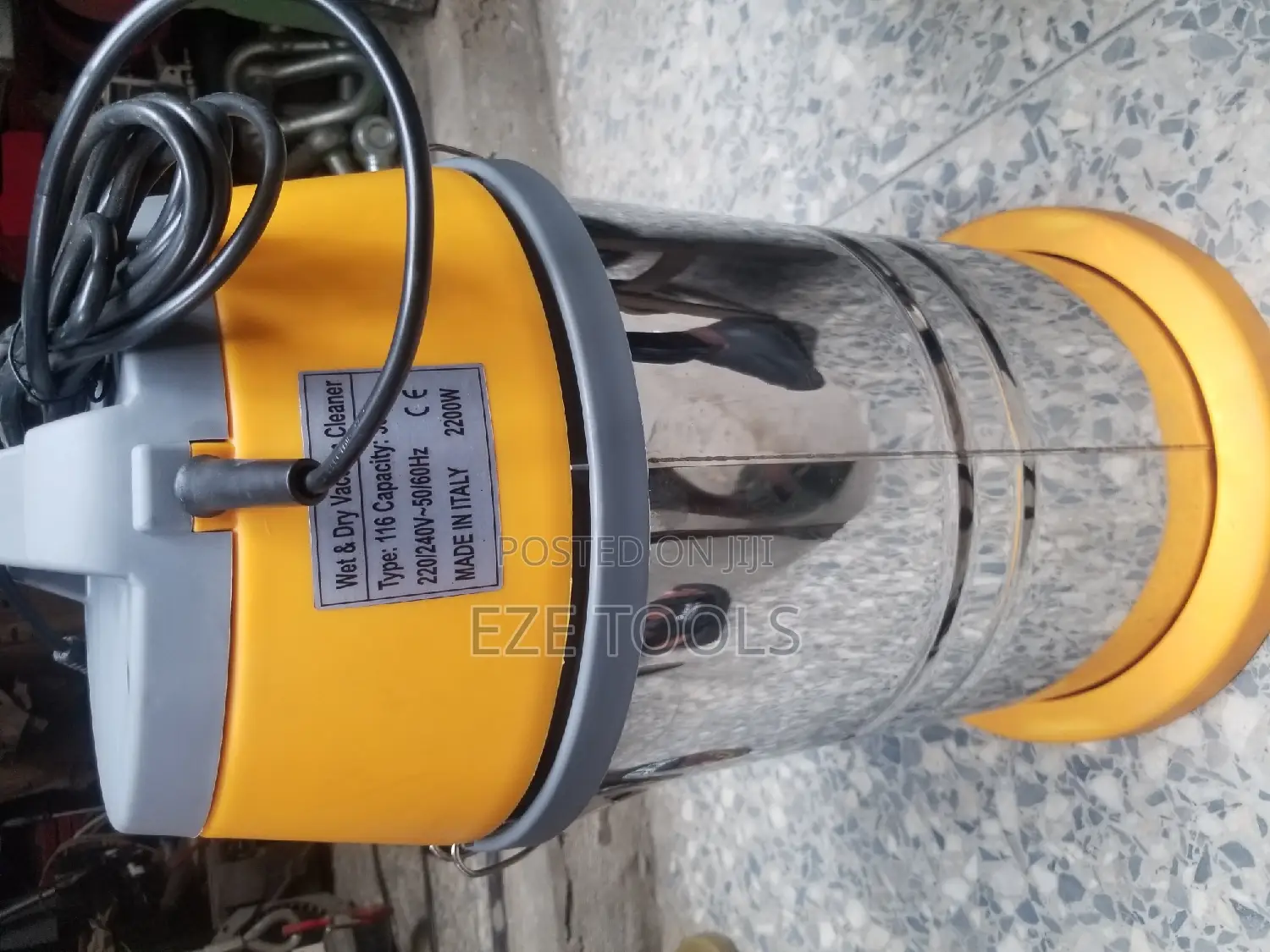 30litres Wet and Dry Vacuum Cleaner