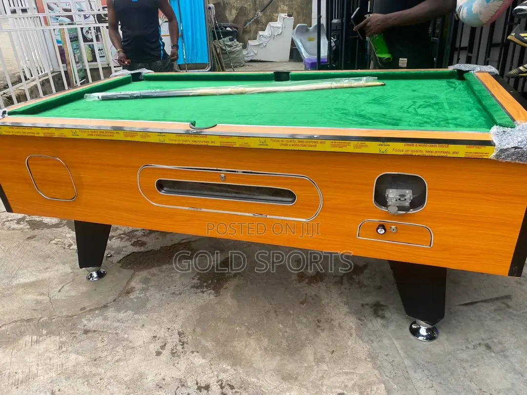 Snooker Table (Coin ) Zz1