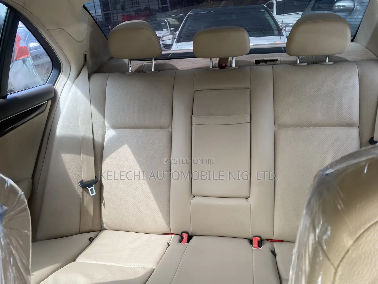 Mercedes-Benz C250 2012 Red
