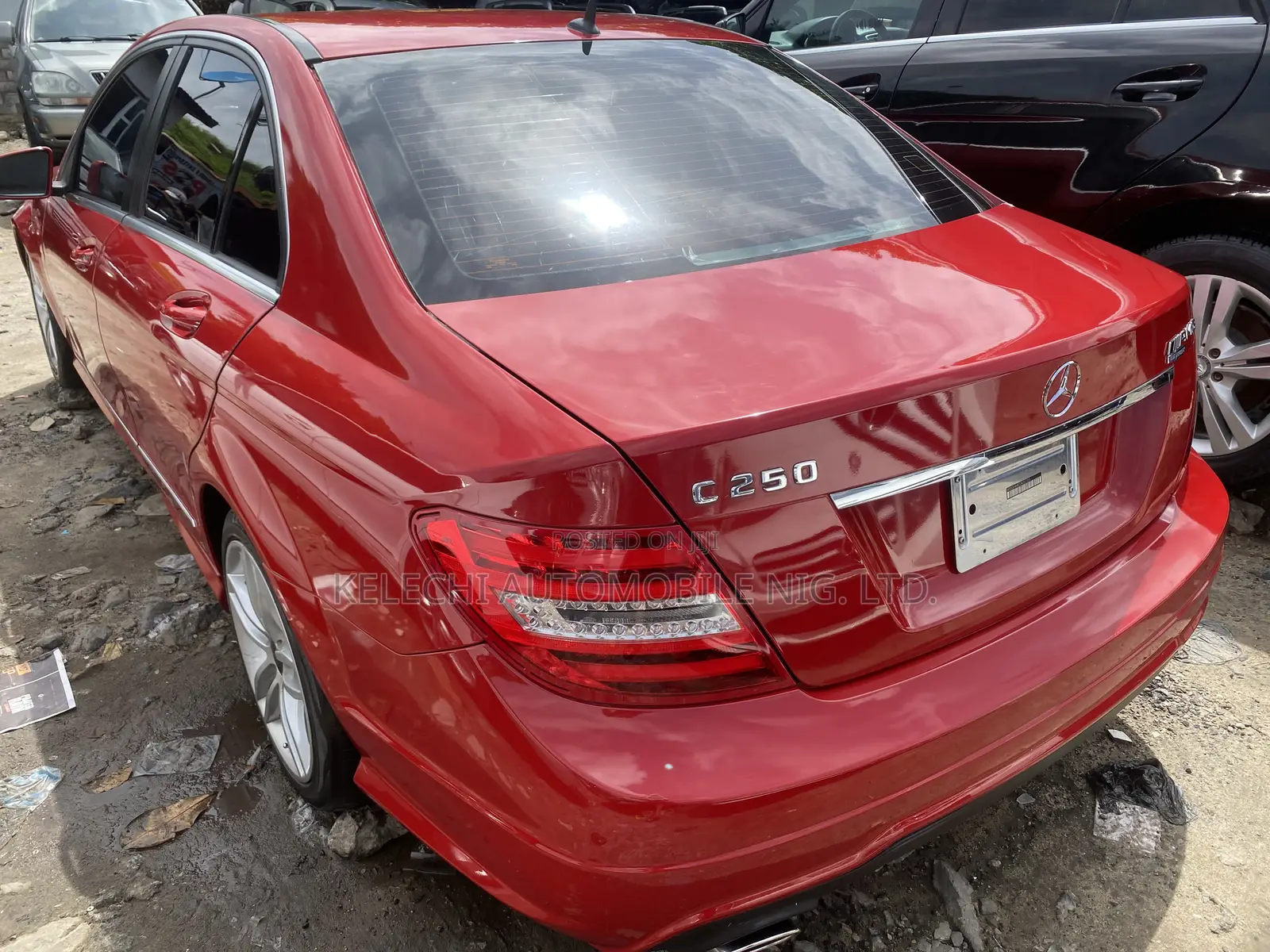 Mercedes-Benz C250 2012 Red