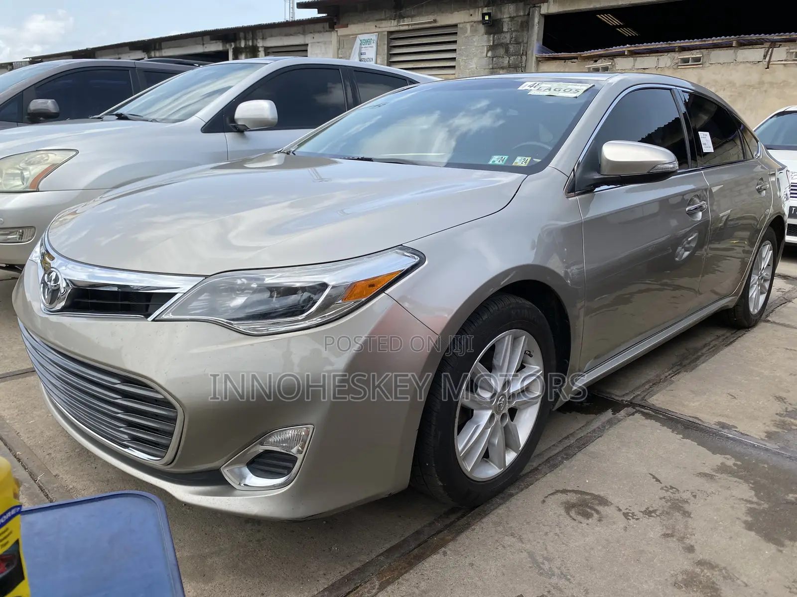 Toyota Avalon 2015 Gold