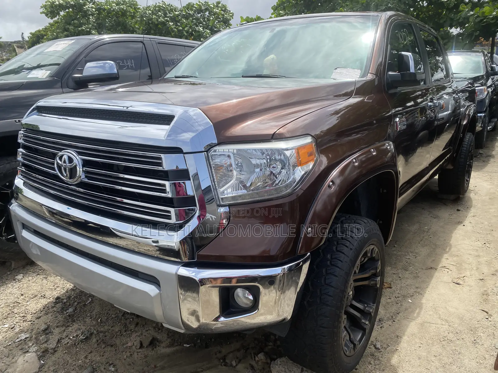 Toyota Tundra 2018 Orange