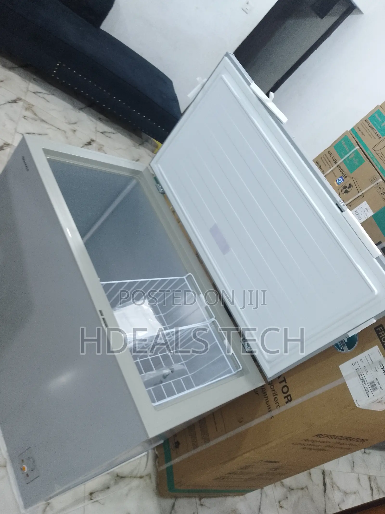 Brand Hisense 300L Chest Freezer.