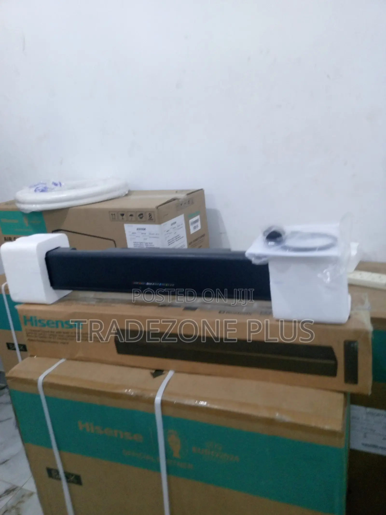Effective 2.1 Channel Soundbar With Inbuilt Subwoofer