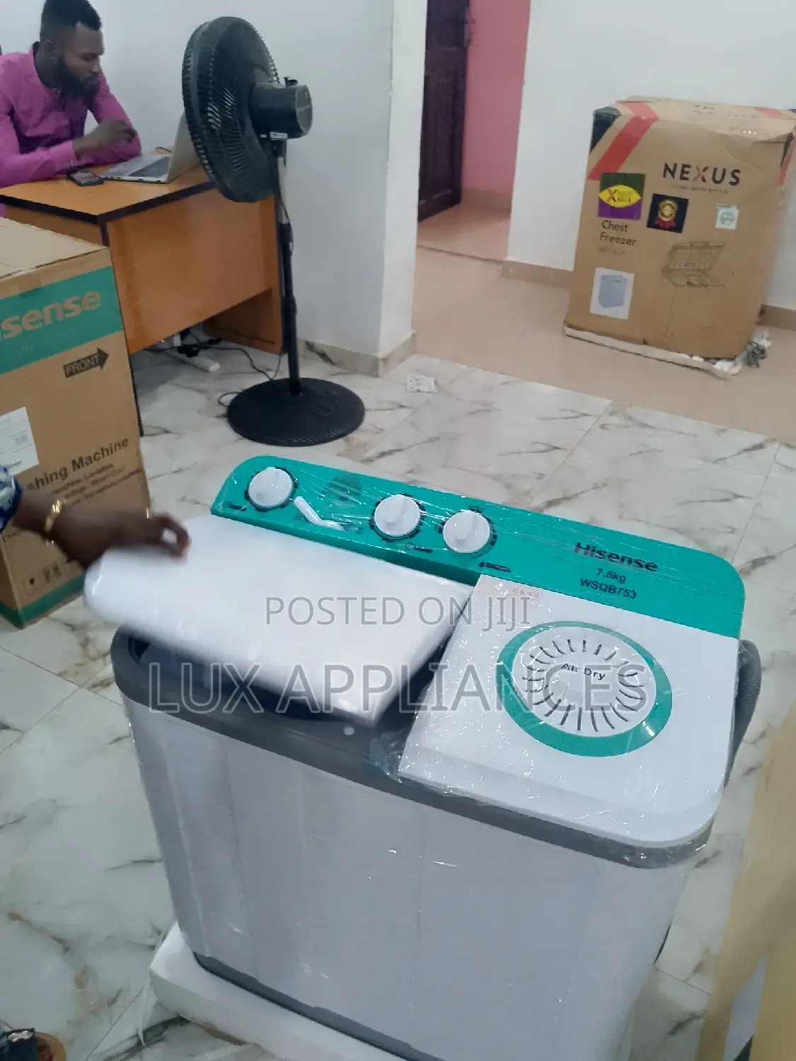 New Hisense White and Green Color Washing Machine