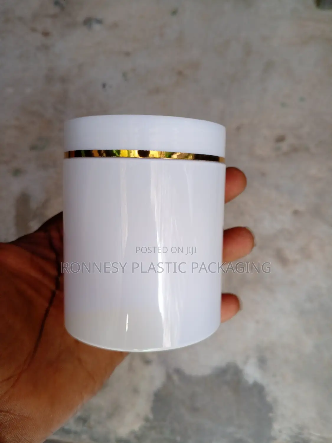 250ml White Cosmetics Black Soap Plastic Jar Containers