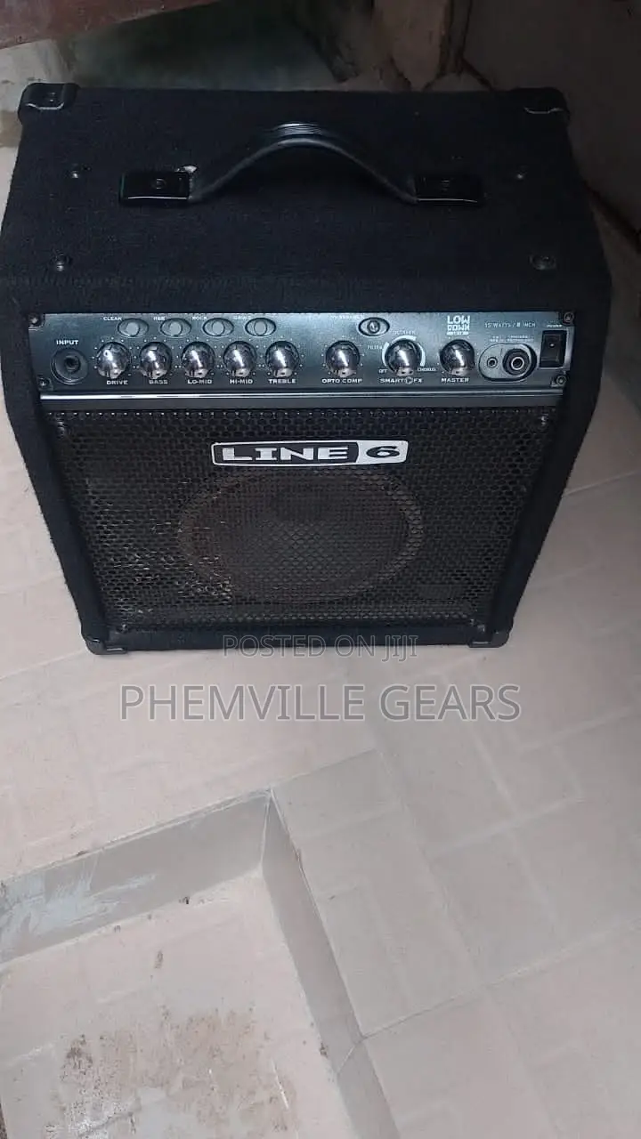 Line 6 Uk Used Bass Combo Speaker