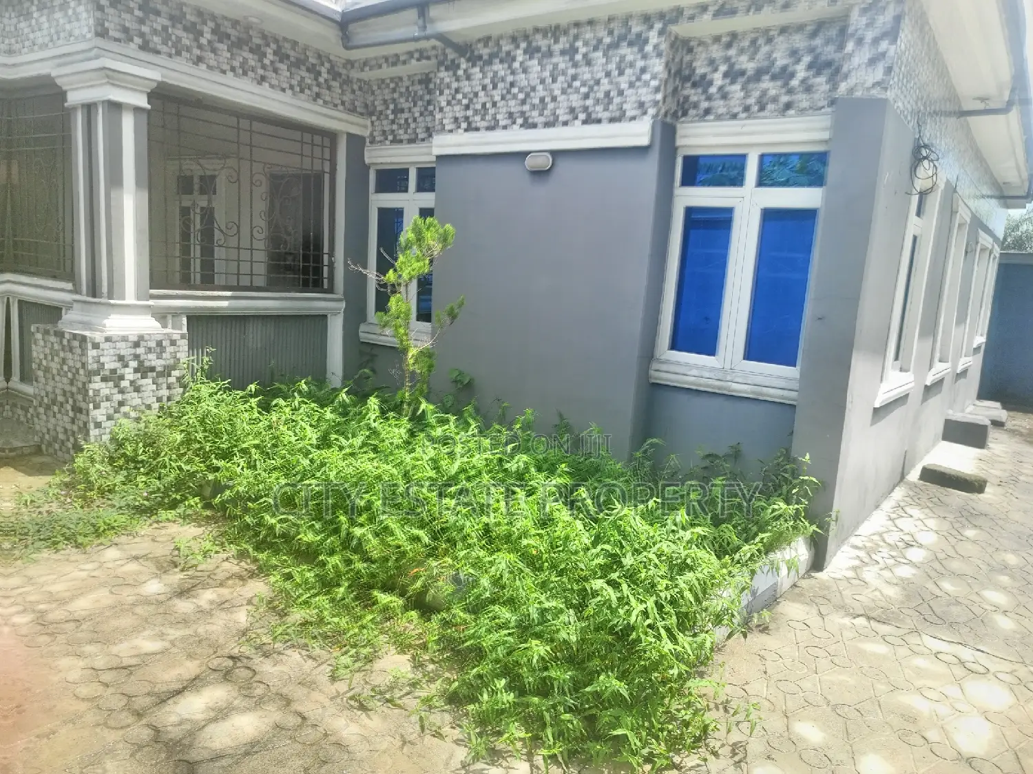 4bdrm Bungalow in Nddc Estate, Port-Harcourt for rent
