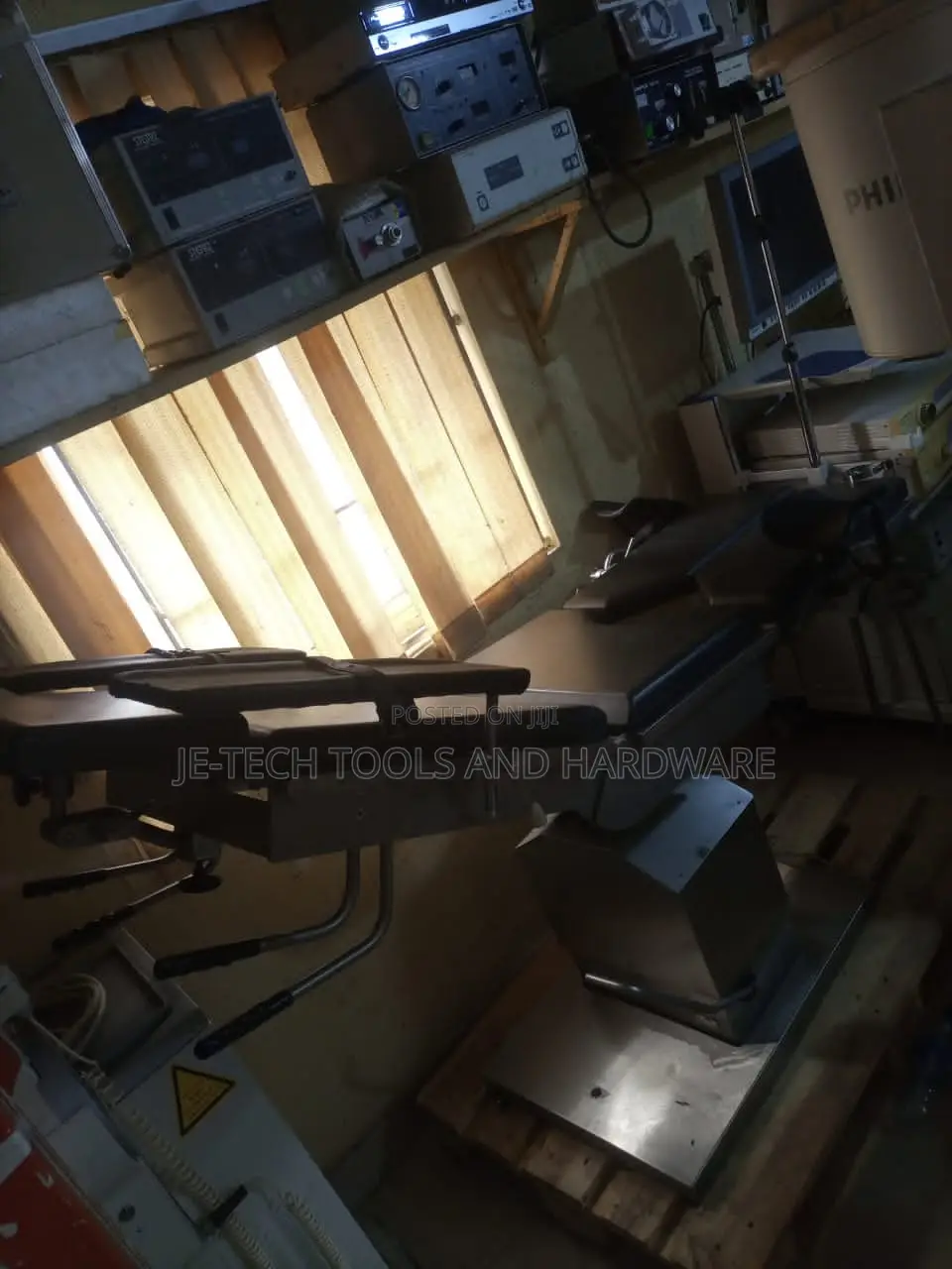 Schmitz Surgical Operating Table Hydraulic(Side End Control)