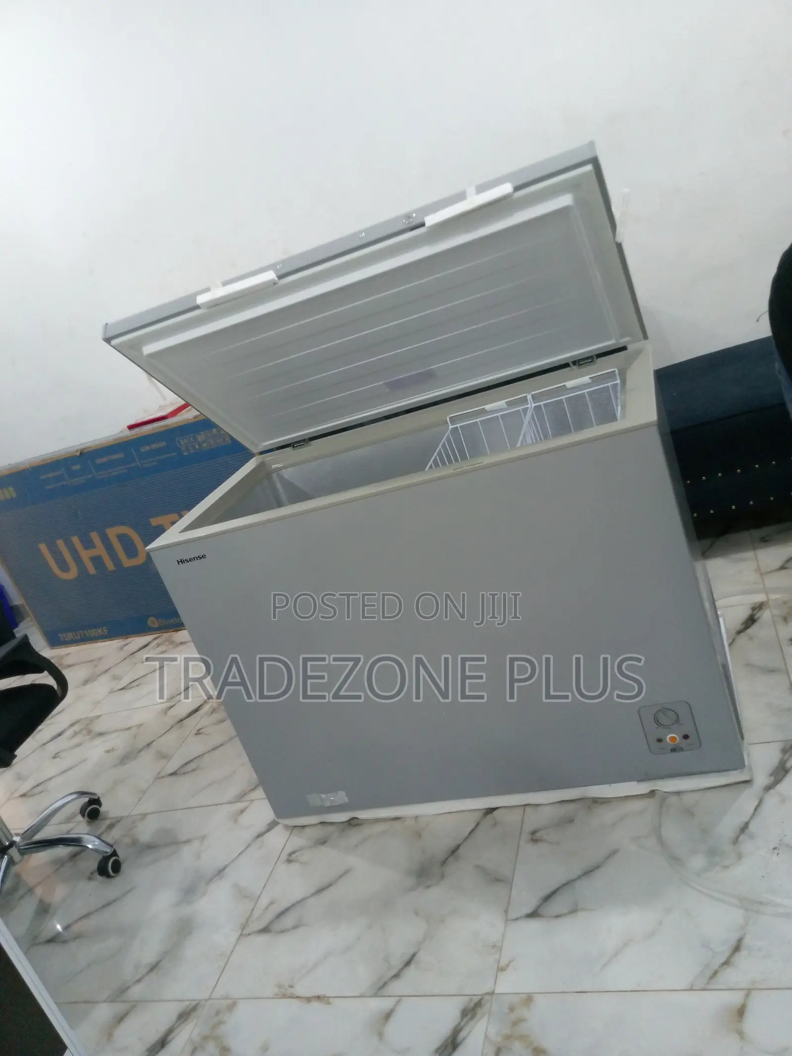 Brand New Hisense Chest Freezer Fc390sh